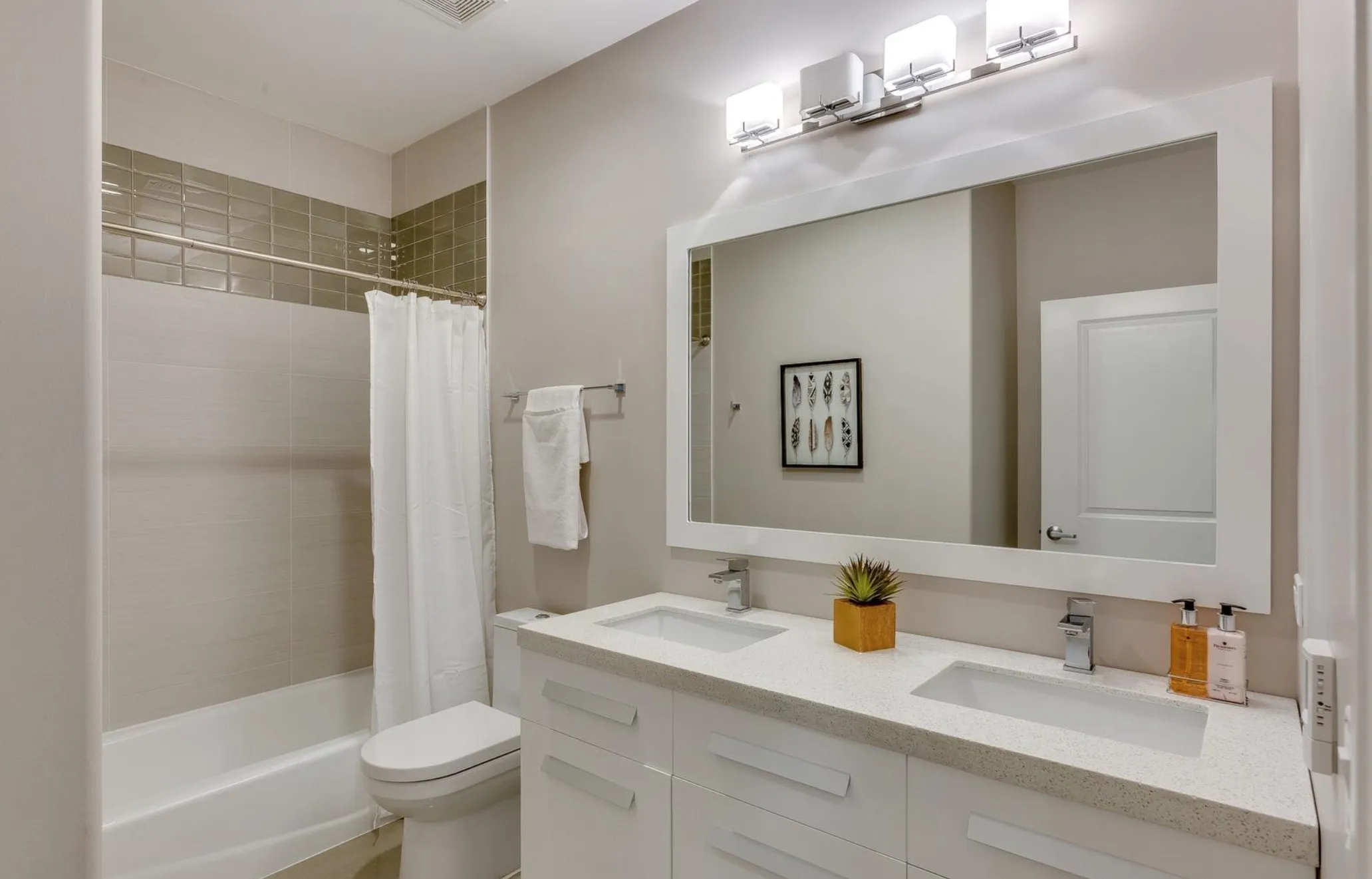 111 S Aberdeen St   60607 60607-Chicago-IL