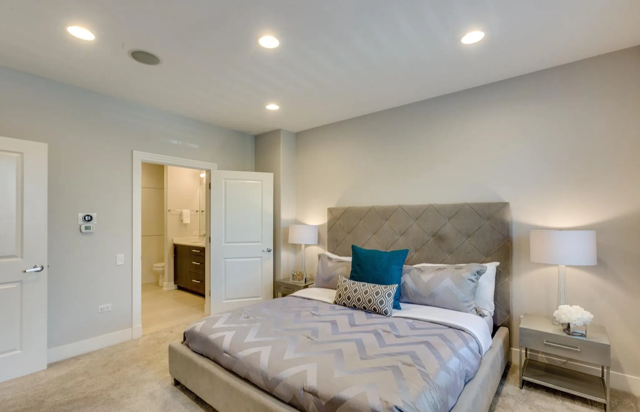 111 S Aberdeen St   60607 60607-Chicago-IL