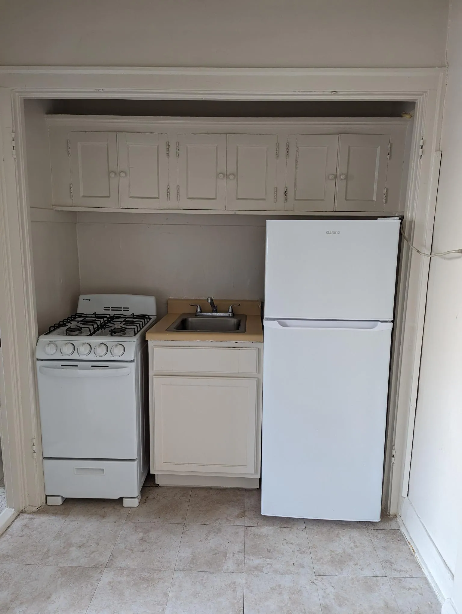 640 W Briar Pl   60657 60657-unit#311-Chicago-IL