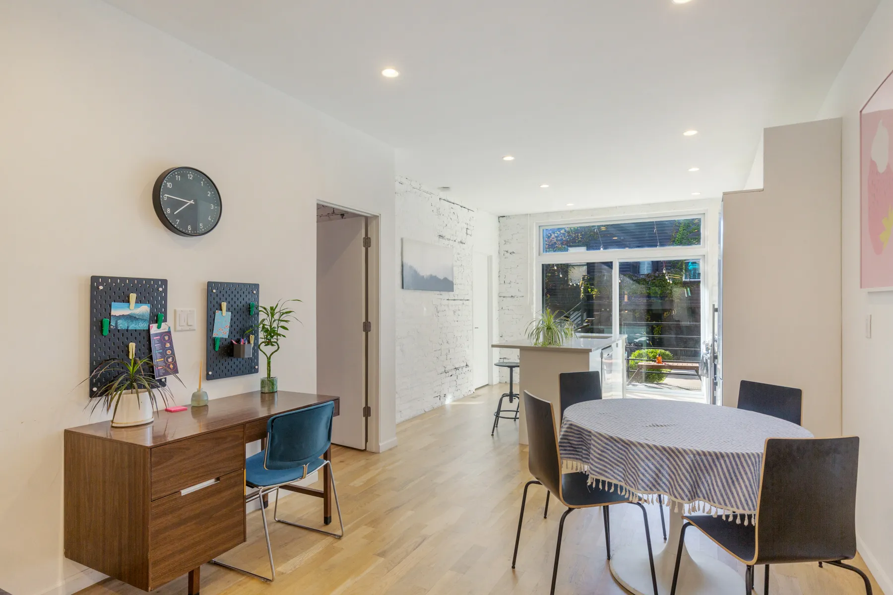 522 N CLAREMONT AVE 60612-unit#01-Chicago-IL