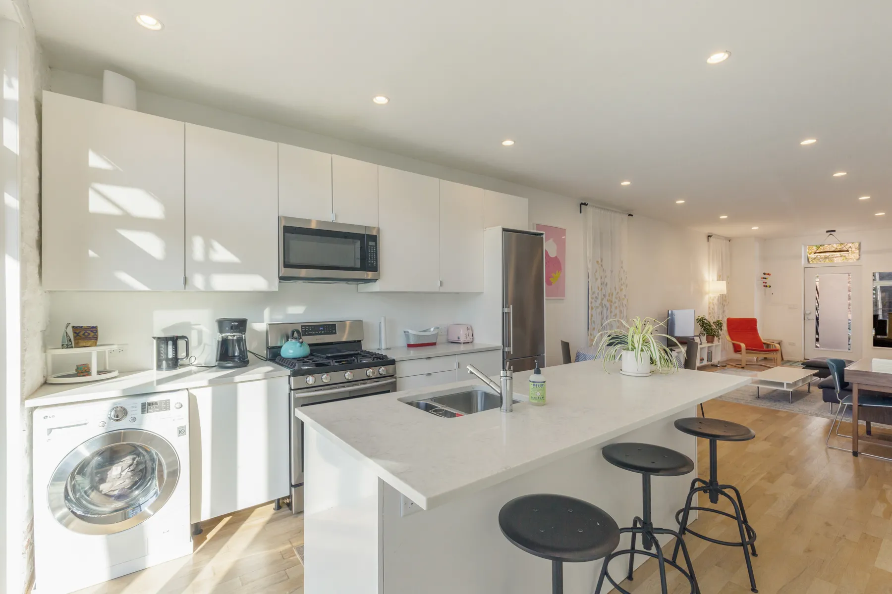 522 N CLAREMONT AVE 60612-unit#01-Chicago-IL