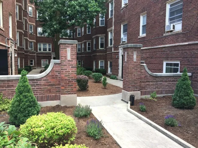 7381 N Damen Ave 60645 60645-The Damen Fargo-Chicago-IL