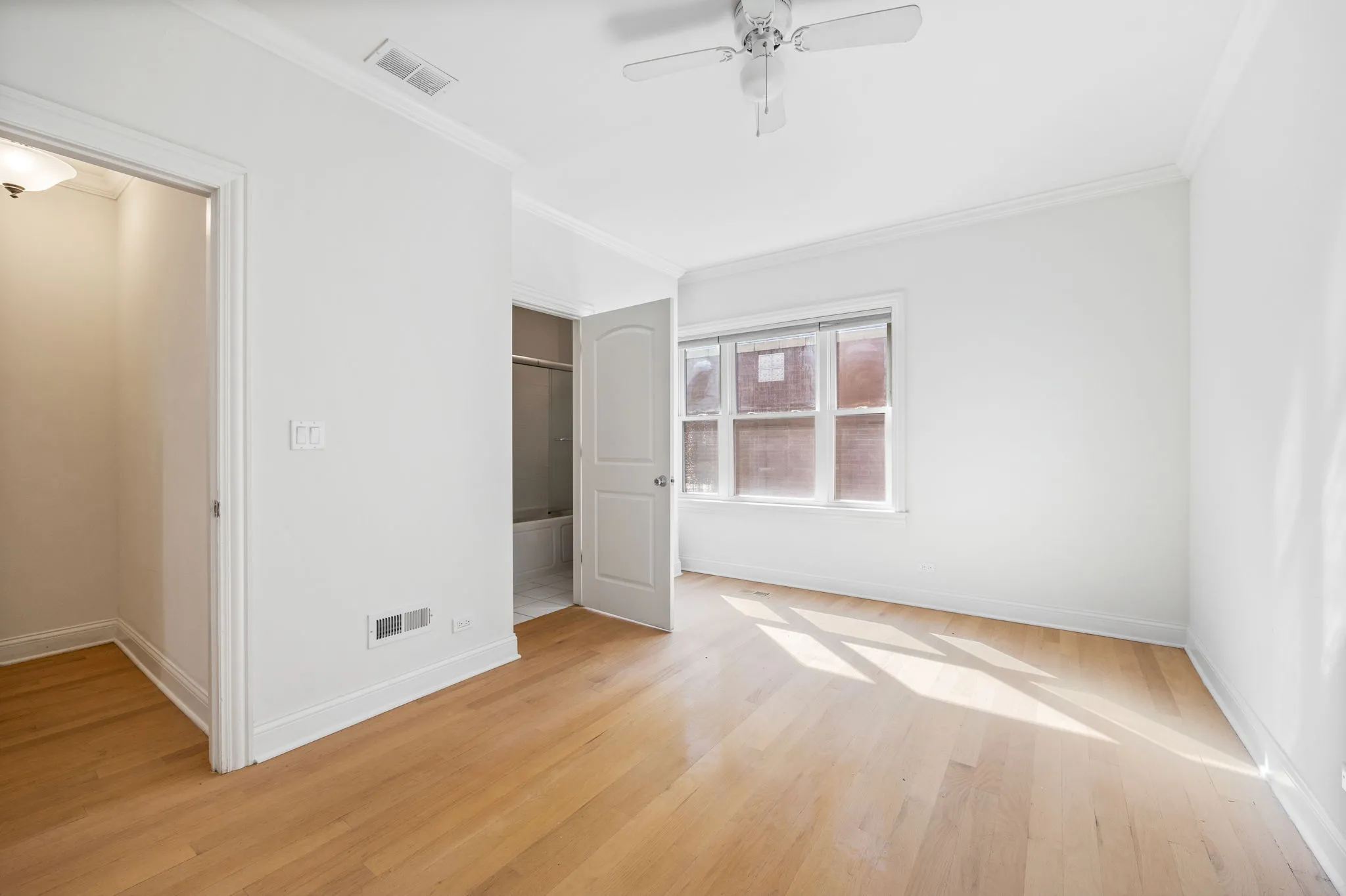 S Hale Ave 60643 60643-unit#3B-Chicago-IL