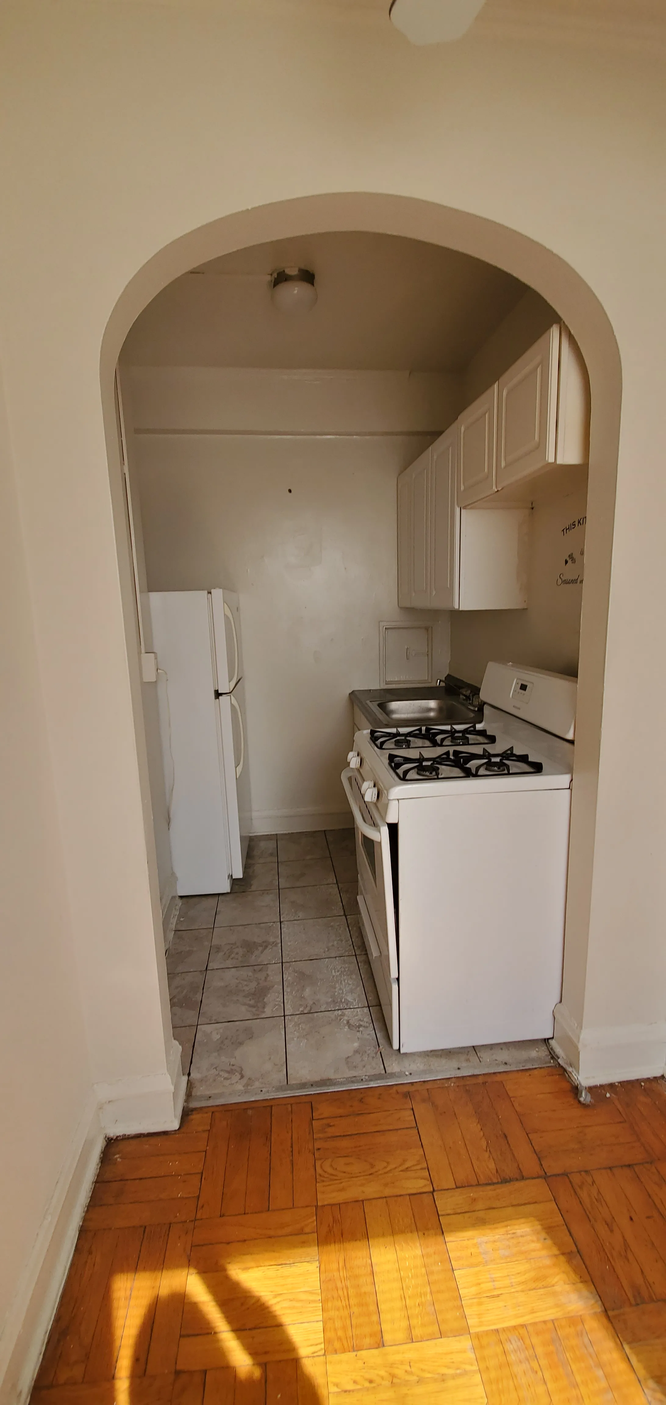 1628 W Sherwin Ave 60626 60626-unit#207-Chicago-IL