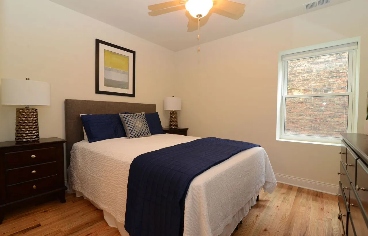 4520 N Beacon St   60640 60640-4520 N Beacon-Chicago-IL