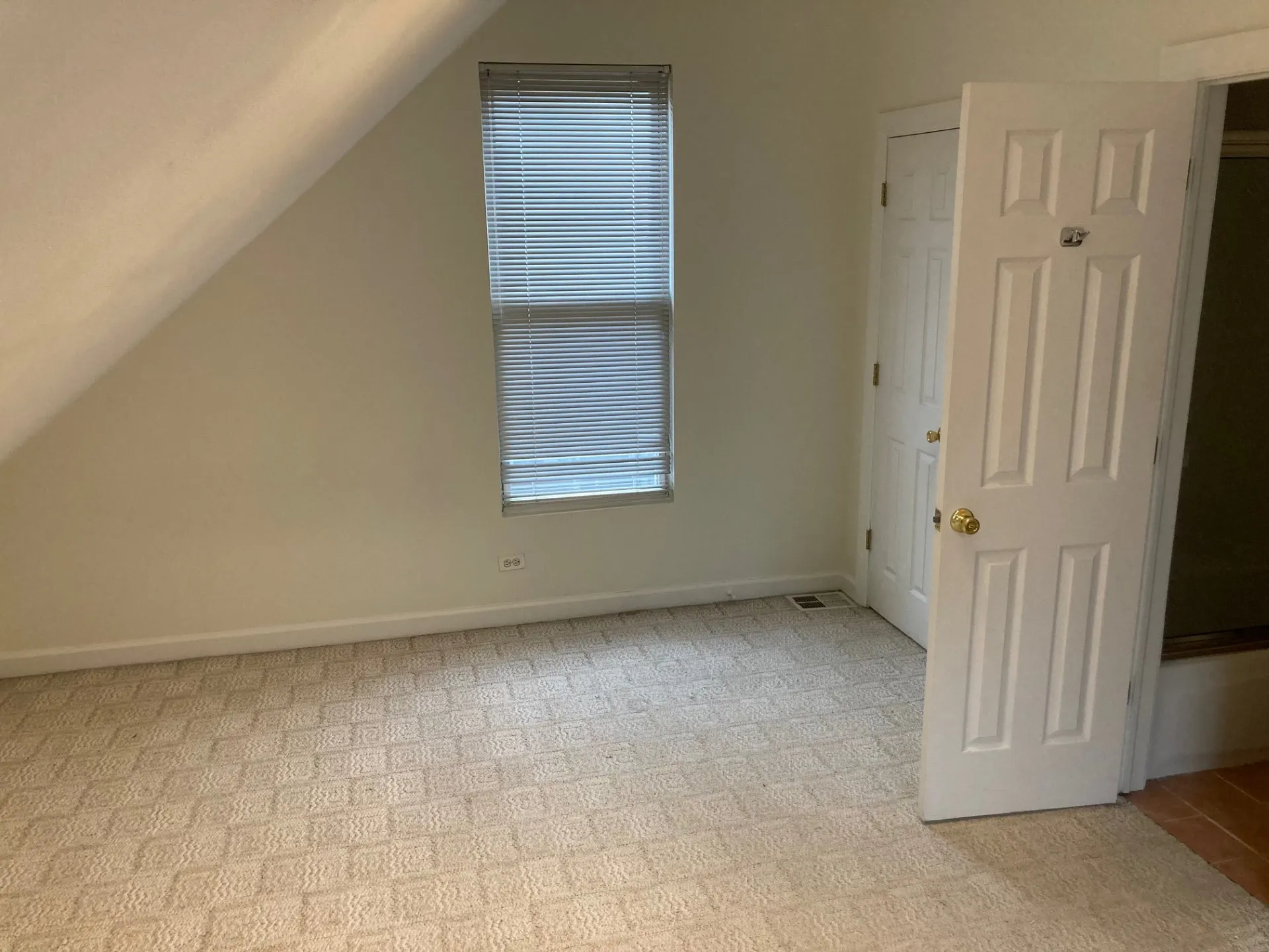 3341 N Bell Ave   60618 60618-Coach House-unit#Coach-Chicago-IL