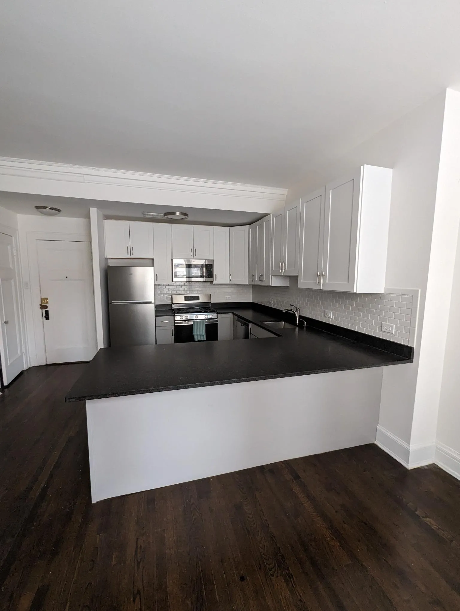 3030 N Sheridan Rd   60657 60657-unit#105-Chicago-IL