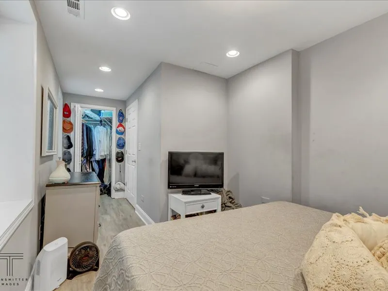 2310 W HURON ST 60612-unit#1G-Chicago-IL