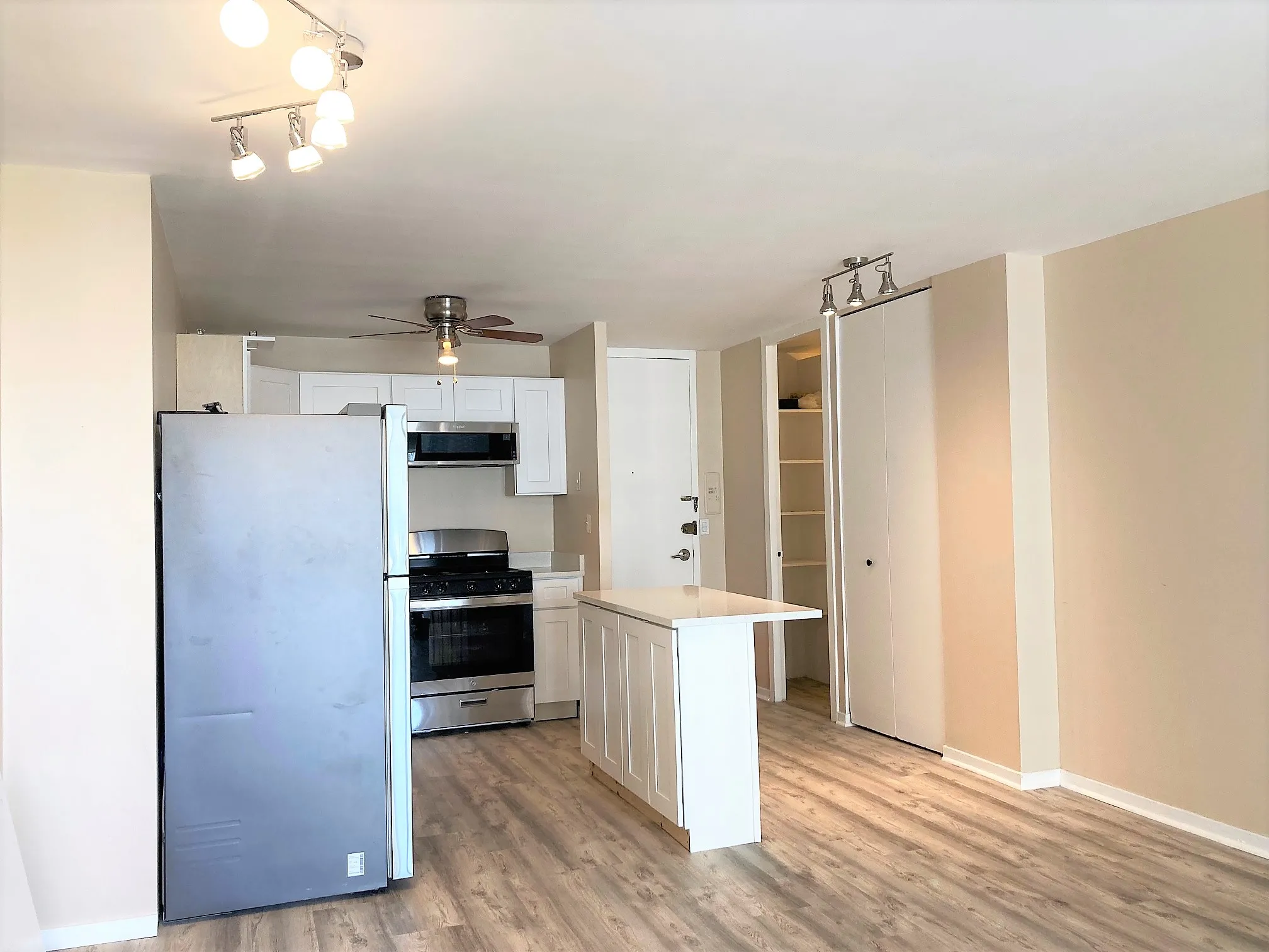 1960 N Lincoln Park West 60614-unit#1202-Chicago-IL