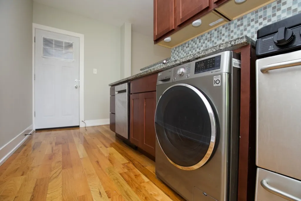 2900 N MDRED AVE 60657-2900-14 North Mildred-Chicago-IL