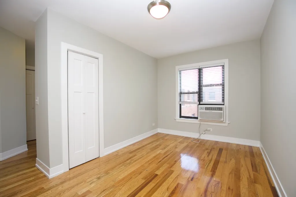 2900 N MDRED AVE 60657-2900-14 North Mildred-Chicago-IL