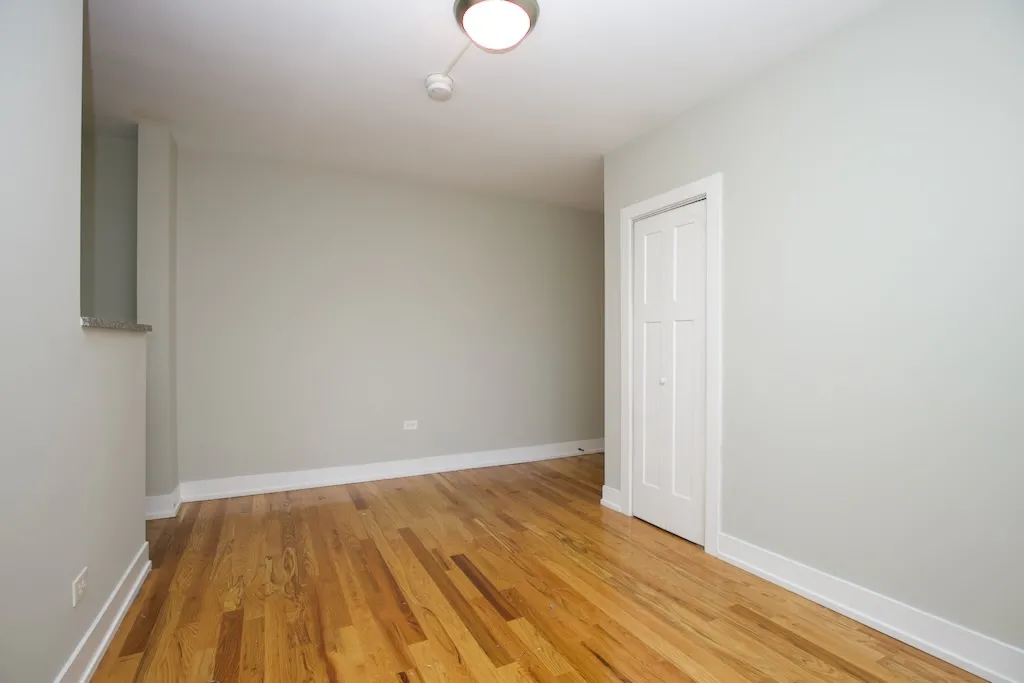 2900 N MDRED AVE 60657-2900-14 North Mildred-Chicago-IL