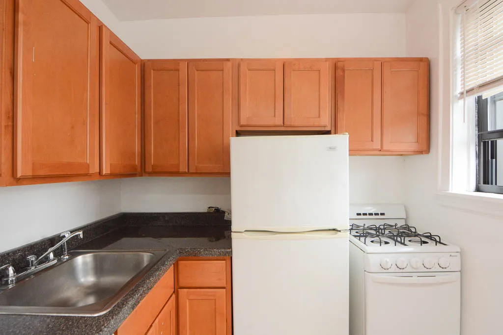 739 W BELMONT AVE 60657-739 West Belmont-Chicago-IL