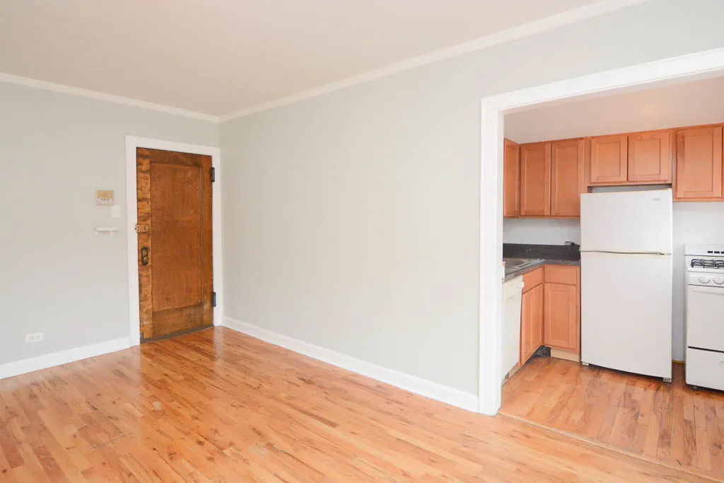 739 W BELMONT AVE 60657-739 West Belmont-Chicago-IL