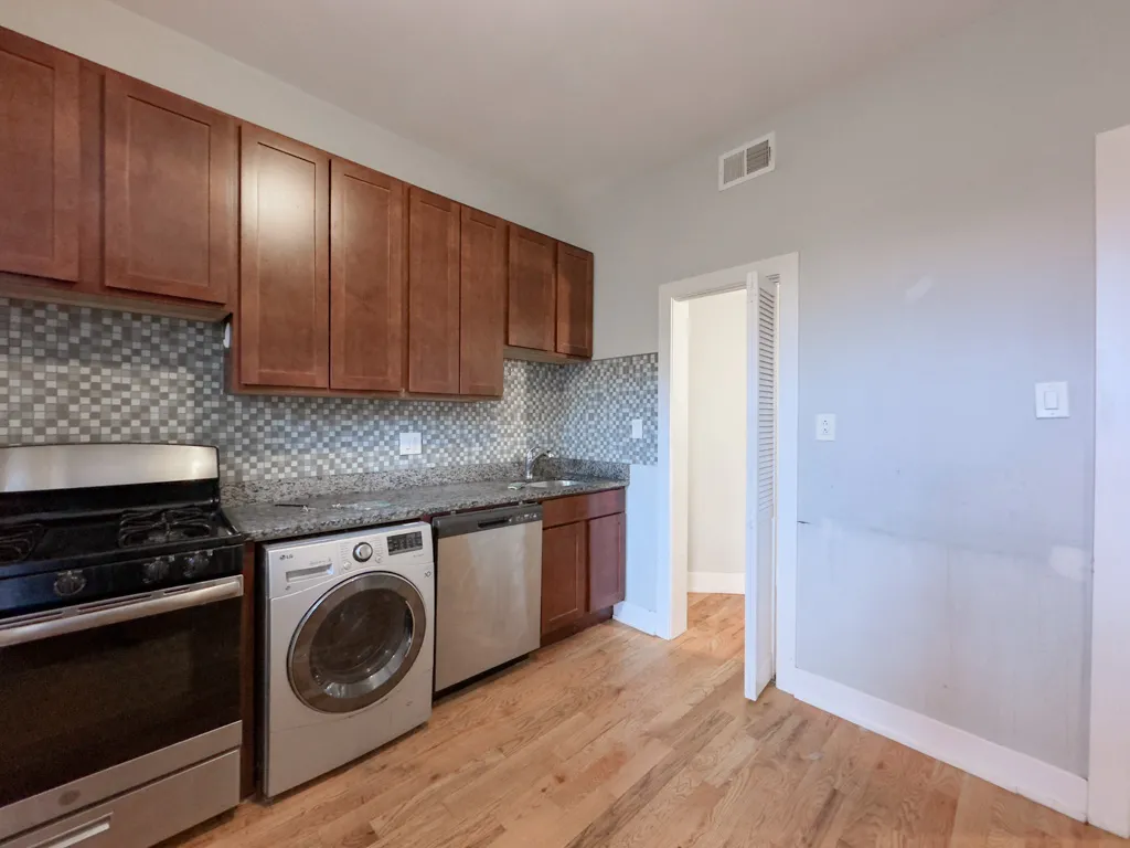 639 W OAKDALE AVE 60657-639-47 West Oakdale-Chicago-IL