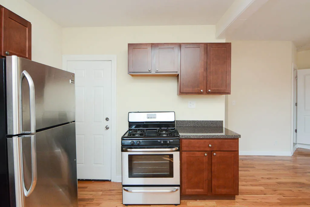 428-438 W Belden Apartments