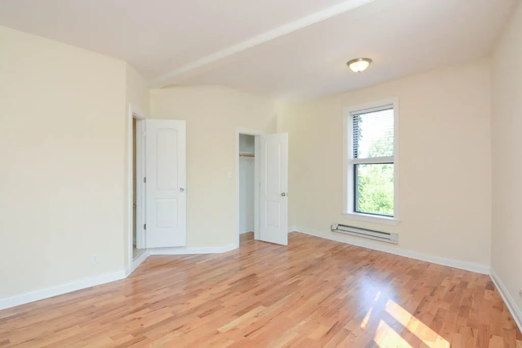 428-438 W Belden Apartments