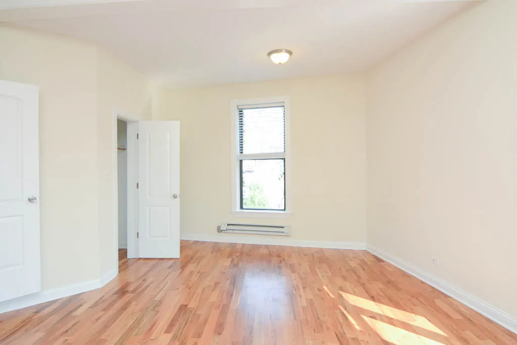 428-438 W Belden Apartments