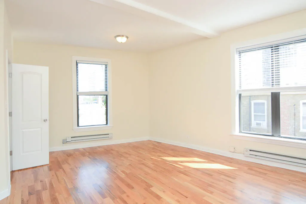 428-438 W Belden Apartments