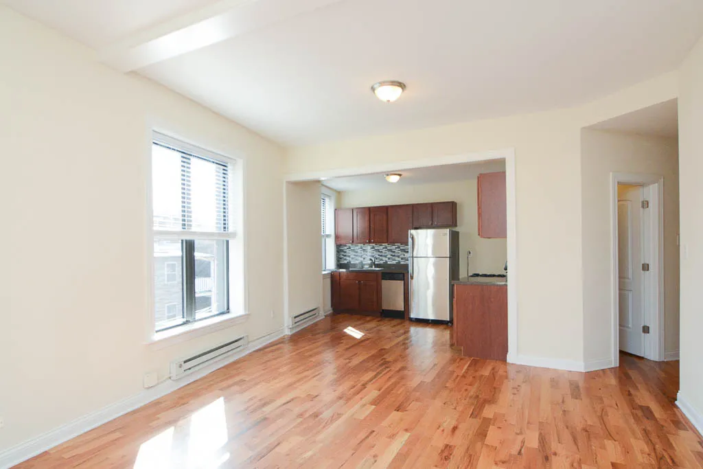 428-438 W Belden Apartments