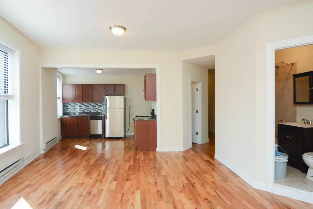 428-438 W Belden Apartments