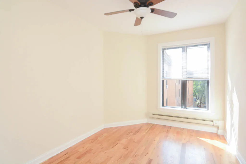 428-438 W Belden Apartments