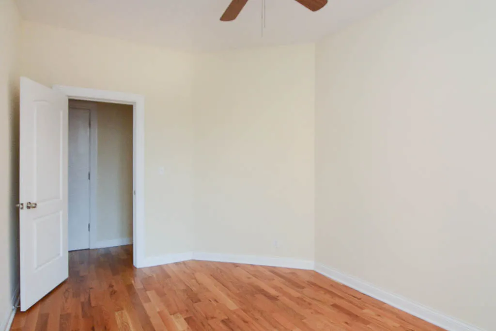 428-438 W Belden Apartments