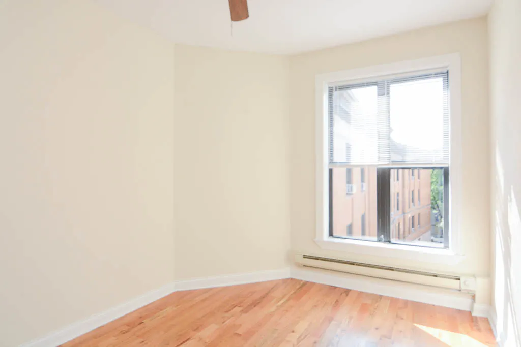 428-438 W Belden Apartments