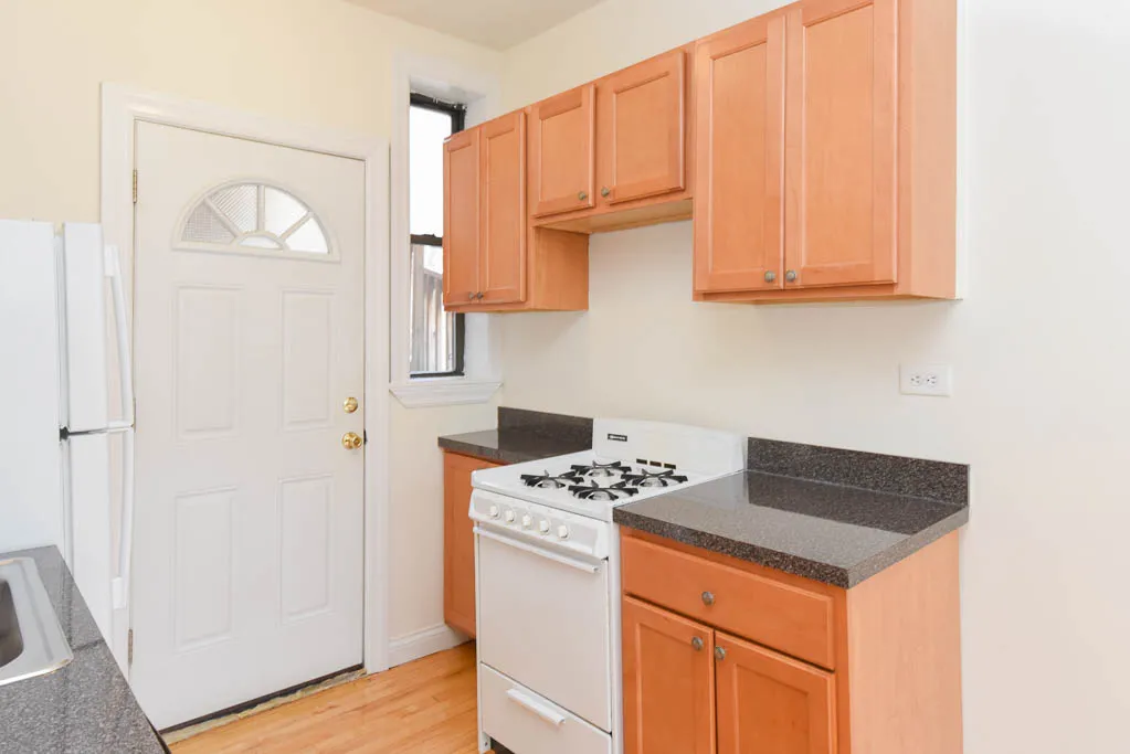 3823-29 North Fremont Apartments