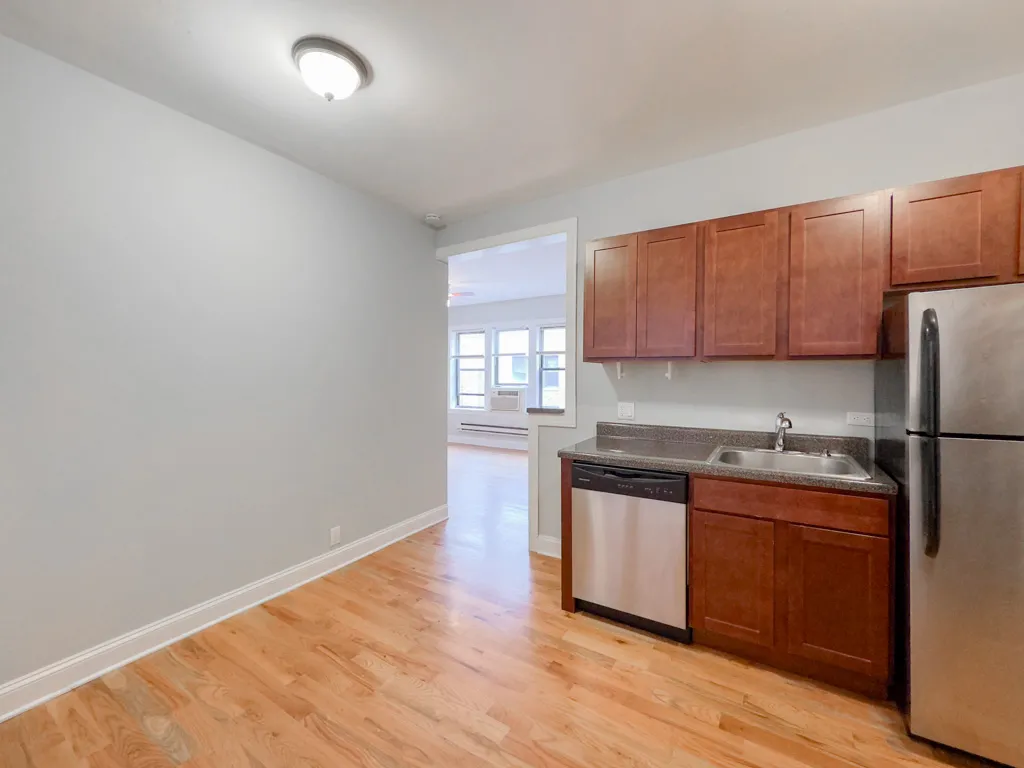 3720 N Pine Grove Ave 60613 60613-3720 N. Pine Grove-Chicago-IL