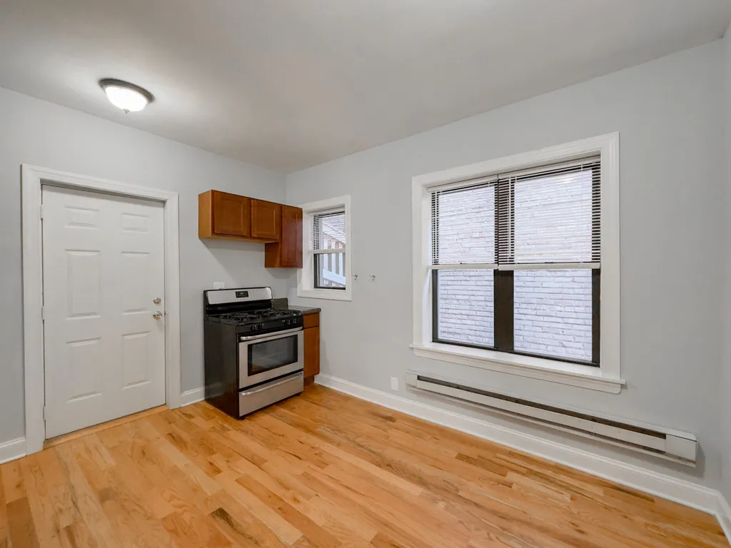 3720 N Pine Grove Ave 60613 60613-3720 N. Pine Grove-Chicago-IL