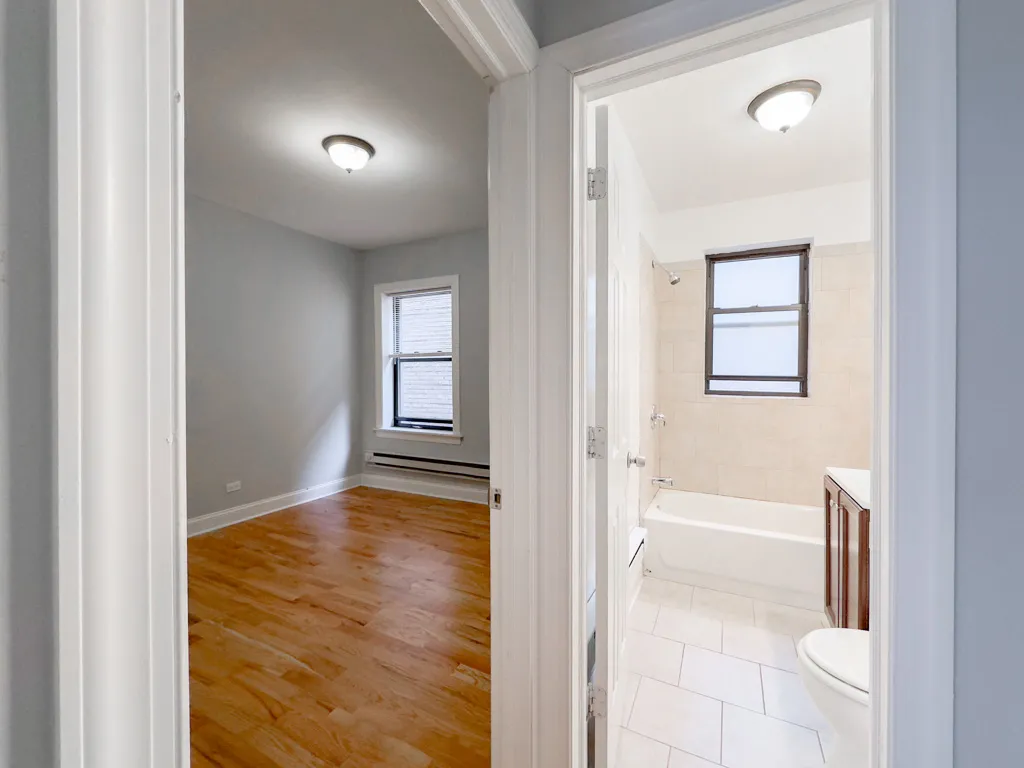 3720 N Pine Grove Ave 60613 60613-3720 N. Pine Grove-Chicago-IL