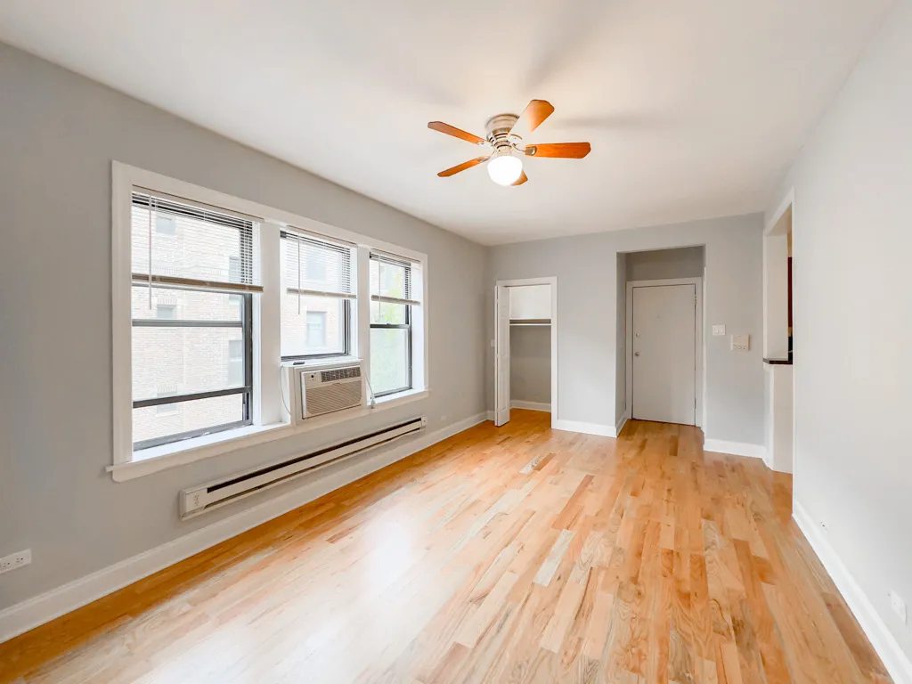 3720 N Pine Grove Ave 60613 60613-3720 N. Pine Grove-Chicago-IL