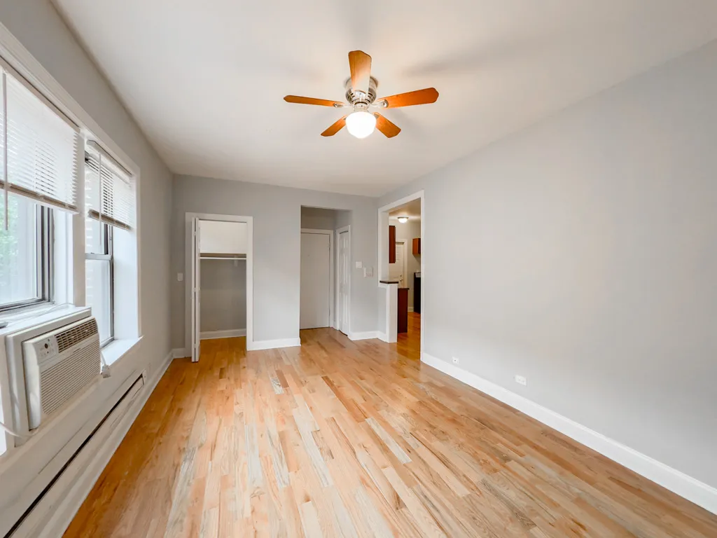 3720 N Pine Grove Ave 60613 60613-3720 N. Pine Grove-Chicago-IL