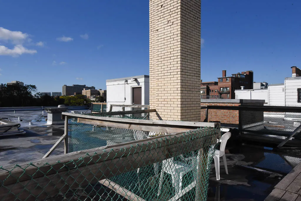 445 West Barry Apartments