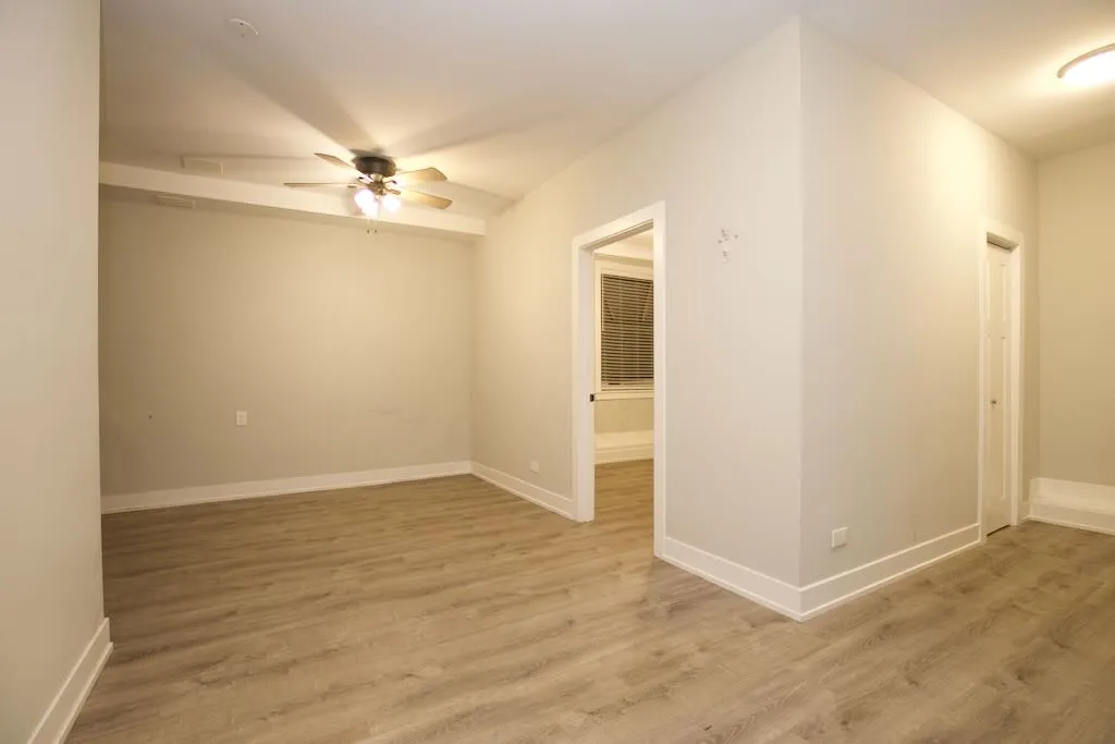 4851 N DAMEN AVE 60625-4851 North Damen-Chicago-IL