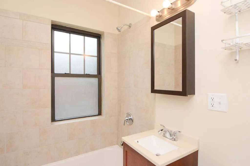 1101 W WELLINGTON AVE 60657-1101-03 West Wellington-Chicago-IL