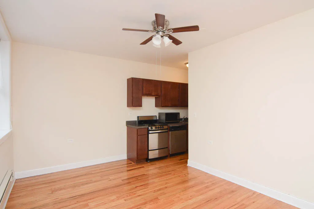 1050 W George St   60657 60657-1050 West George-Chicago-IL