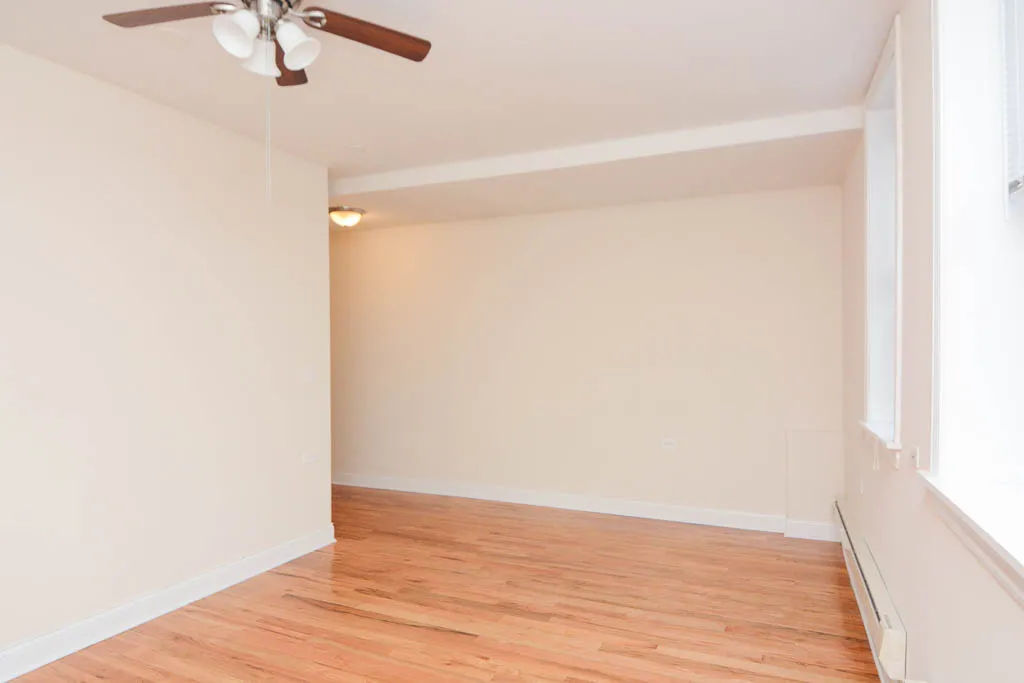 1050 W George St   60657 60657-1050 West George-Chicago-IL