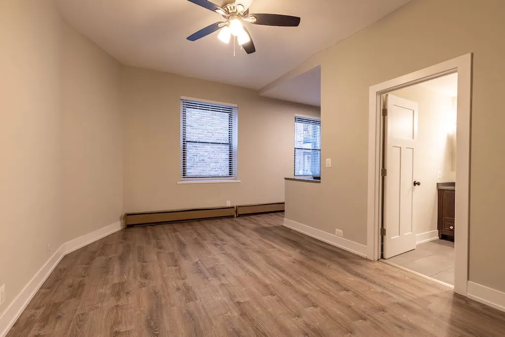 635 W BARRY AVE 60657-635 West Barry-Chicago-IL