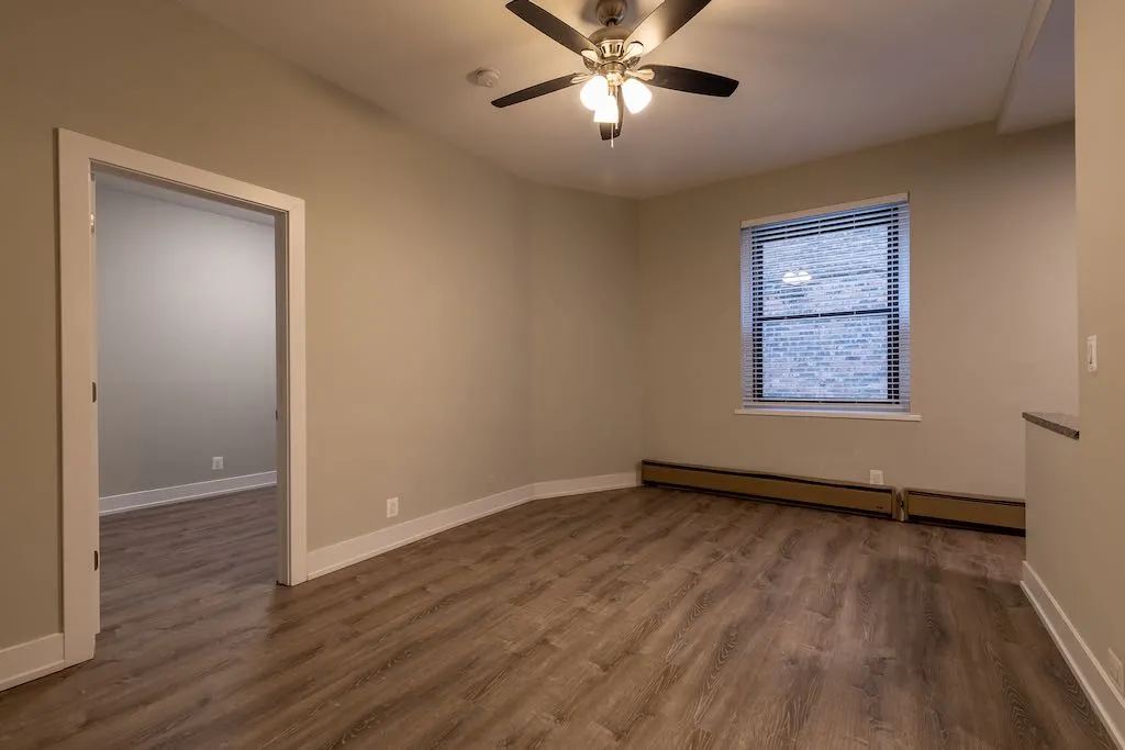 635 W BARRY AVE 60657-635 West Barry-Chicago-IL