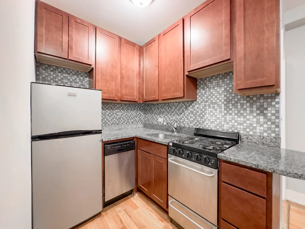 837 W Wolfram St   60657 60657-837 West Wolfram-Chicago-IL