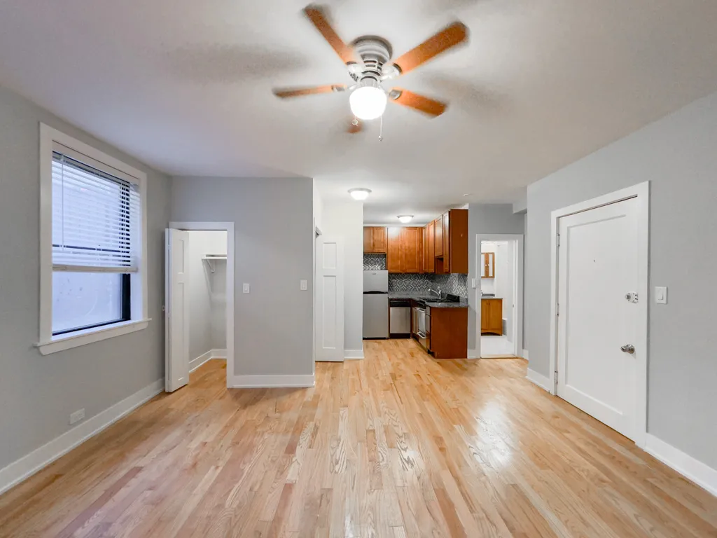 837 W Wolfram St   60657 60657-837 West Wolfram-Chicago-IL