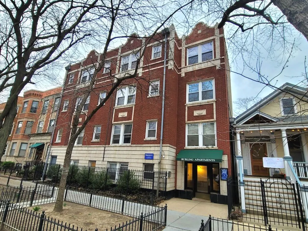 2827 North Burling Apartments