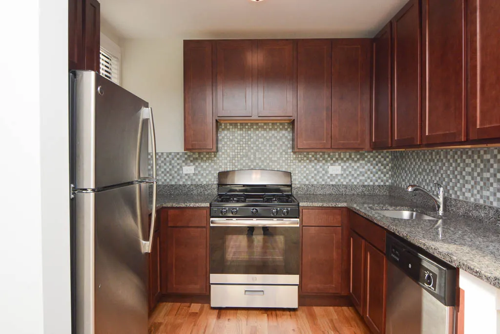 540 West Wellington Apartments