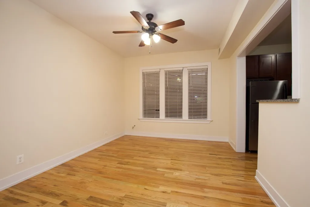 3517 N RACINE AVE 60657-3517-25 North Racine-Chicago-IL