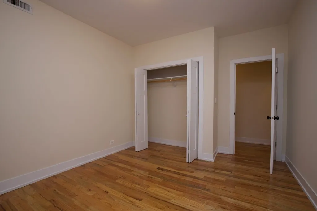 3517 N RACINE AVE 60657-3517-25 North Racine-Chicago-IL