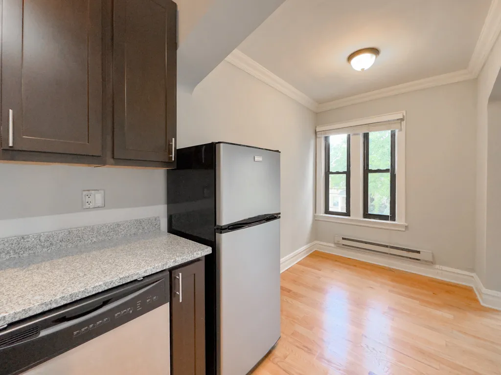 4737 N HERMITAGE AVE 60640-4737 North Hermitage-Chicago-IL