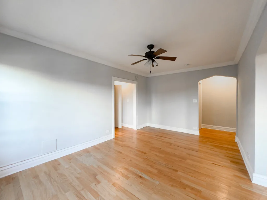 4737 N HERMITAGE AVE 60640-4737 North Hermitage-Chicago-IL