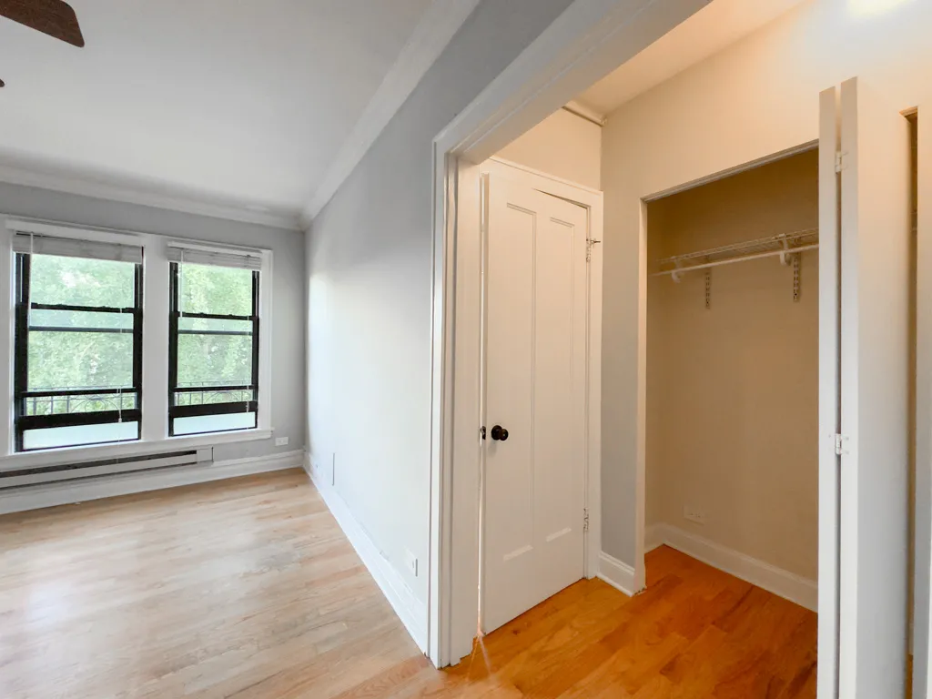 4737 N HERMITAGE AVE 60640-4737 North Hermitage-Chicago-IL